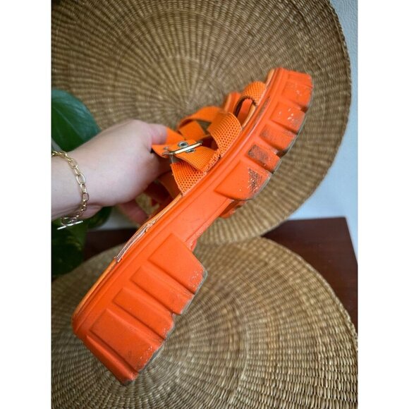 Women’s size 8 orange sandals - Picture 7 of 9
